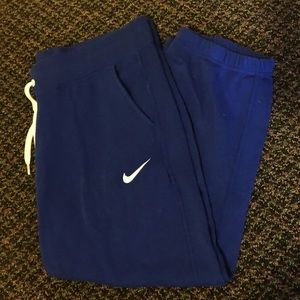 NIKE Cropped Sweats